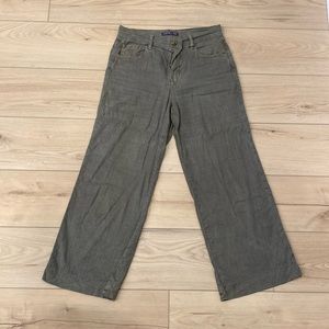 Level 99 army green cropped Lyocell pants.